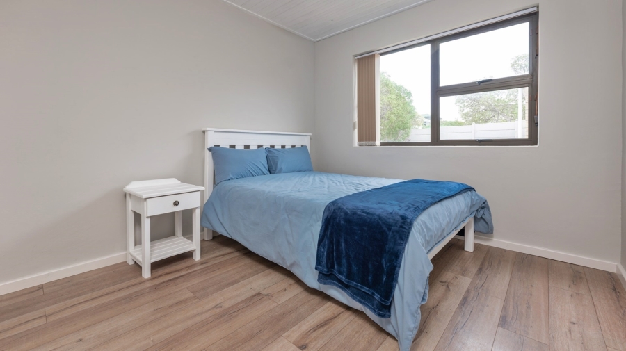 6 Bedroom Property for Sale in Agulhas Western Cape